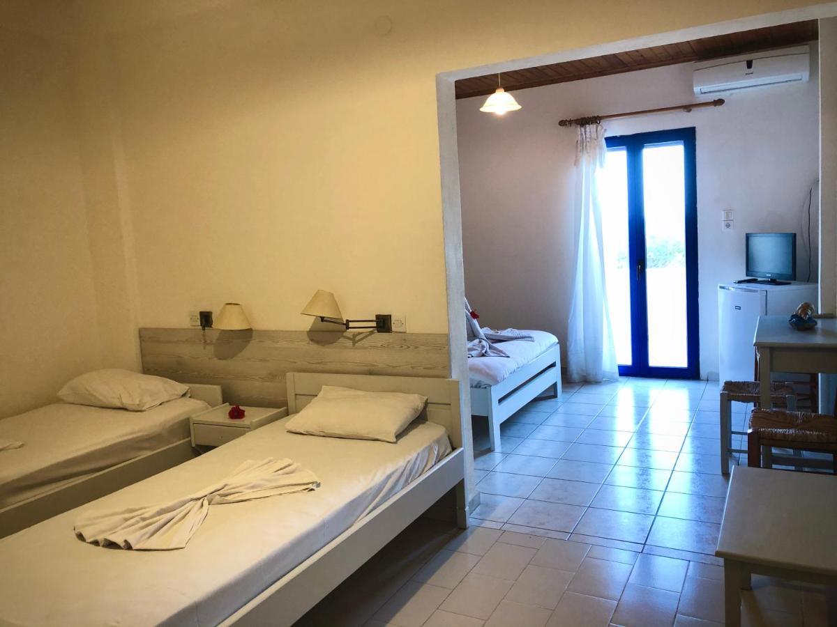 Flisvos Rooms Frangocastelo Ngoại thất bức ảnh