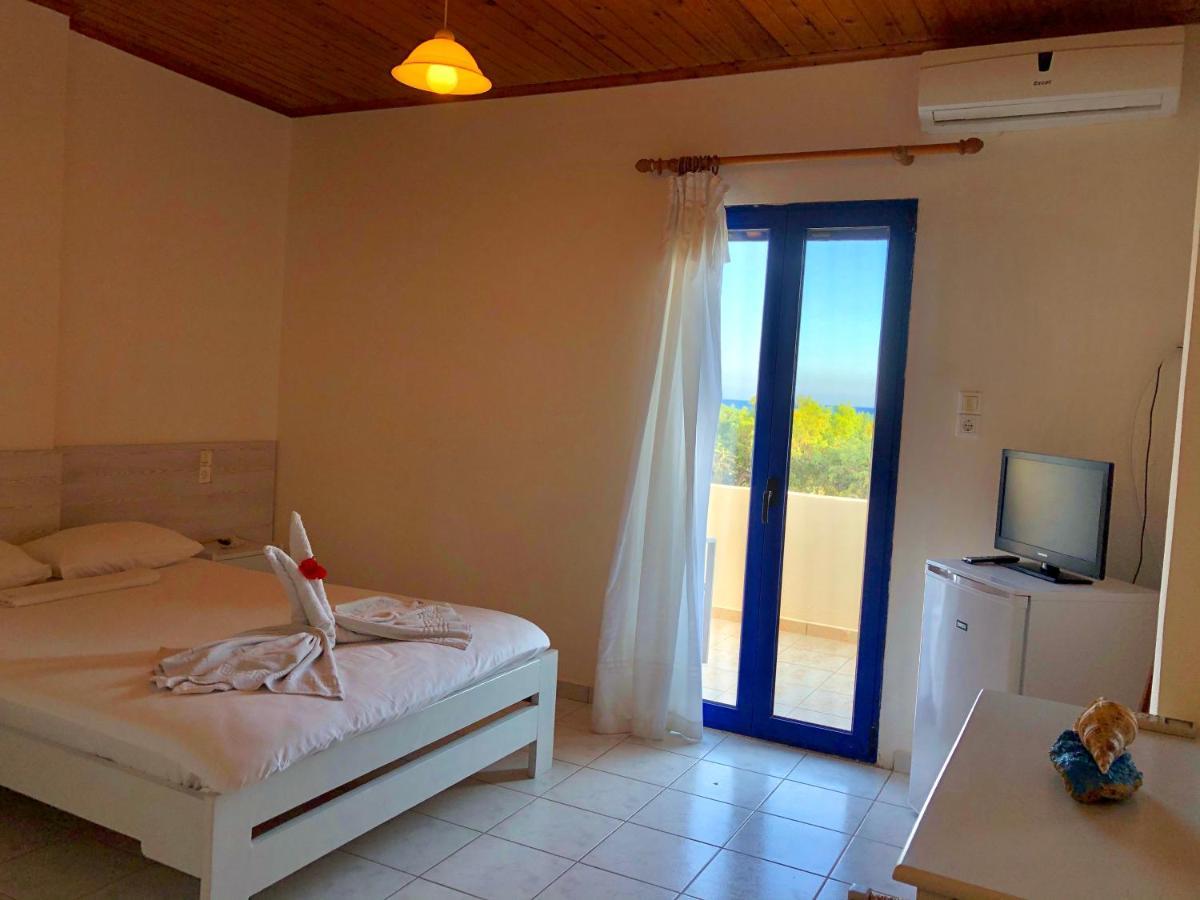 Flisvos Rooms Frangocastelo Ngoại thất bức ảnh