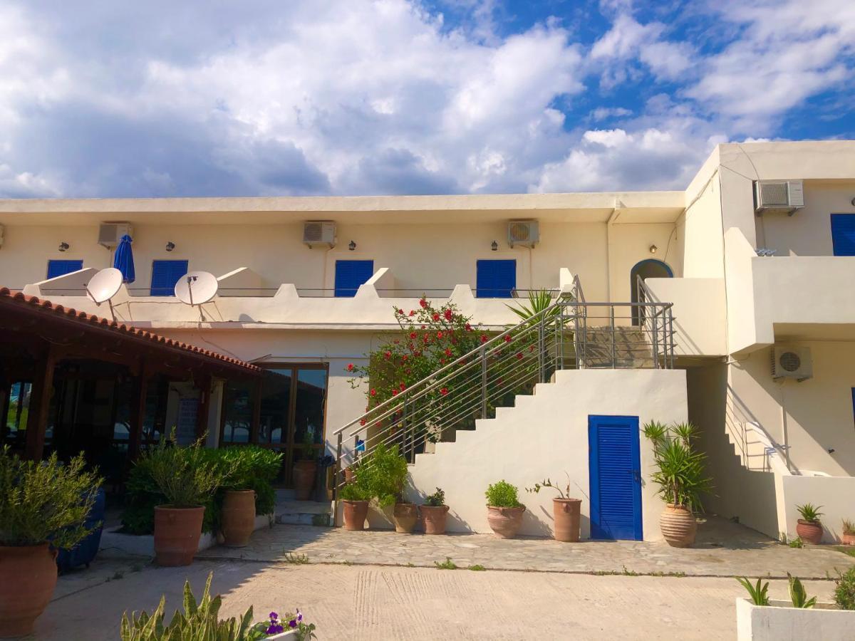 Flisvos Rooms Frangocastelo Ngoại thất bức ảnh
